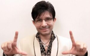 KRK को मुंबई पुलिस ने पकड़ा, चलाई थीं गोलियां, अब दी अजीब सफाई